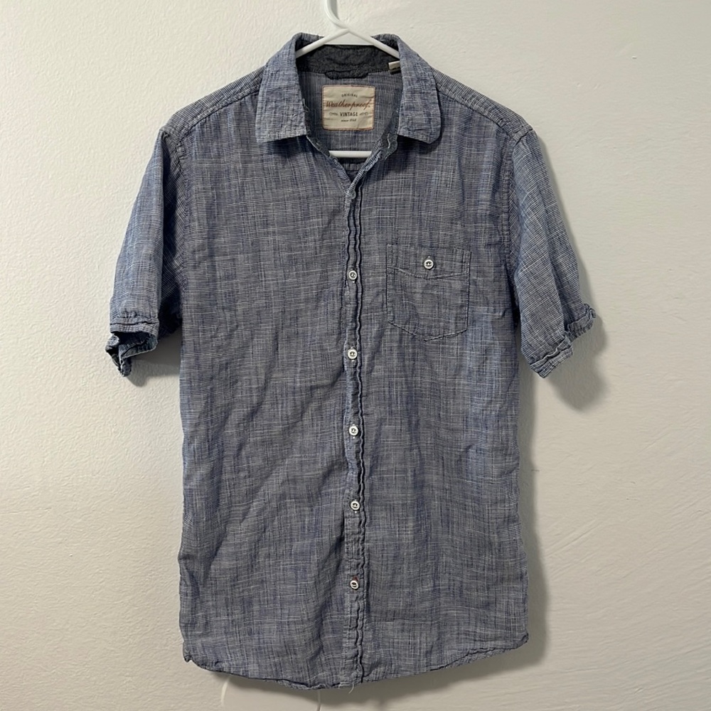 Light blue Weatherproof short sleeve button down w/ a distressed look, size S